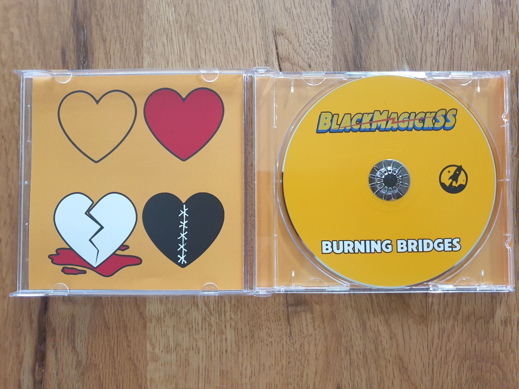 CD: Black Magick SS Burning Bridges CD – Nuovo (secondo la descrizione) da St.Gallen venduto da Capsule_Corporation 1
