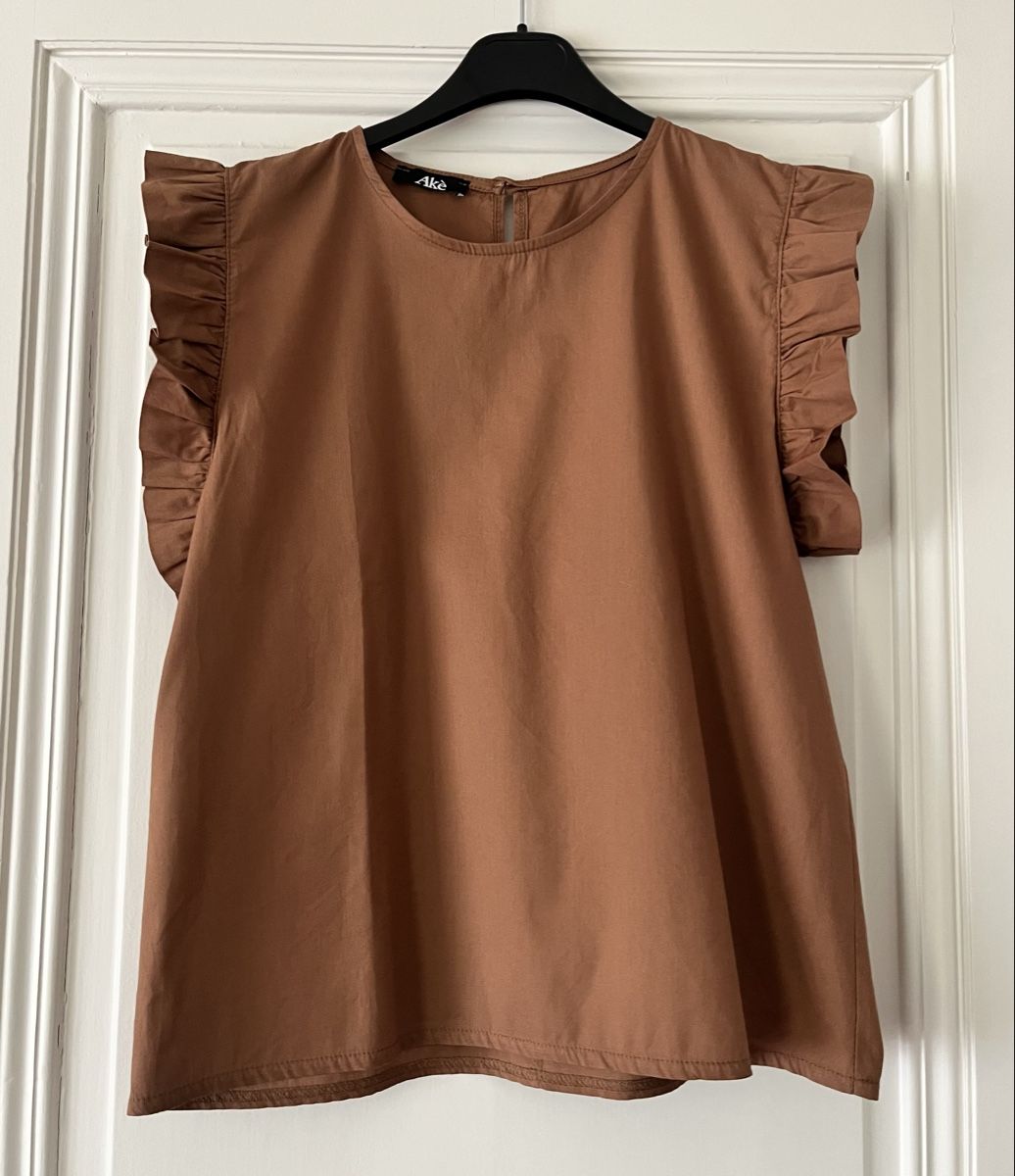Tops: Haut AKÈ – Gebraucht aus Lausanne von micou47