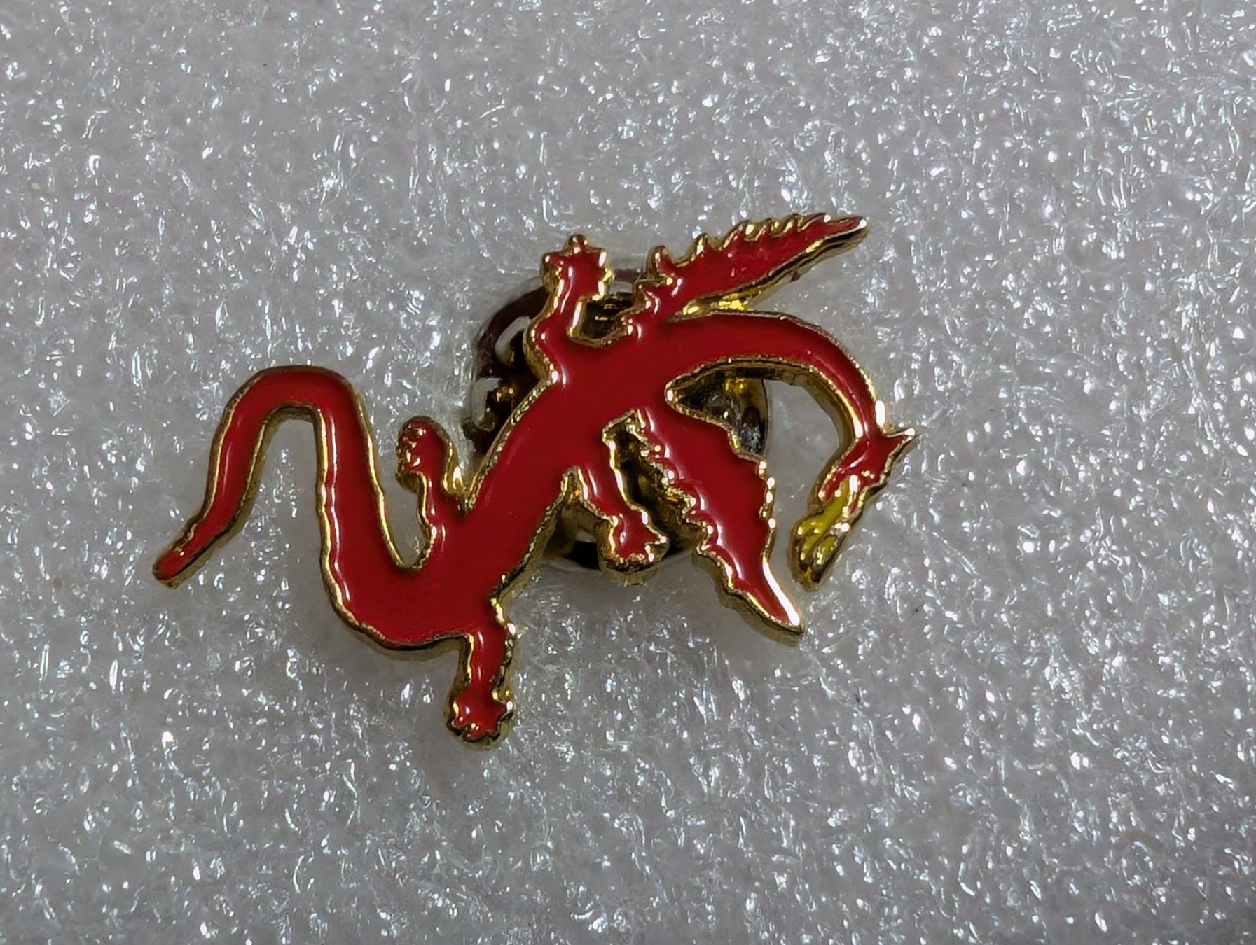 Placchette & Badge: Ansteckpin 244: Drache – Usato da Oppligen venduto da Pin-Fall-Shop