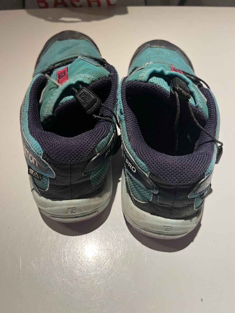 Salomon Schuhe für Jungen: Salomon XA Pro Trekkingschuhe, Gr. 35! – Gebraucht aus Baden von Mi0 3
