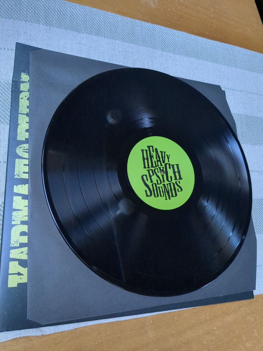 Dischi in vinile: Karma to Burn - Almost Heathen – Nuovo (secondo la descrizione) da Euseigne venduto da Barbichette 2