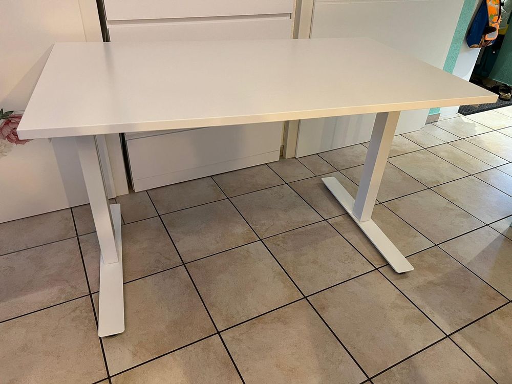 NR.1 IKEA TROTTEN Schreibtisch sitz/steh, weiß, 120x70 cm