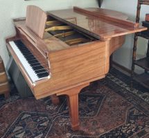 Piano 1/4 queue J. Blüthner avec système silencieux ADSILENT