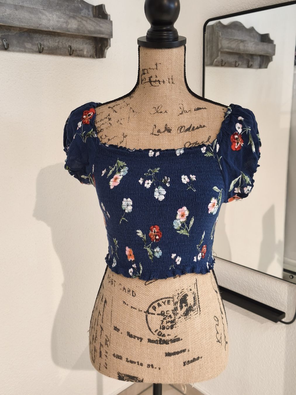 Top: Kurzarm Top Blumenmuster Grösse L – Usato da Emmetten venduto da SecondhandSiska