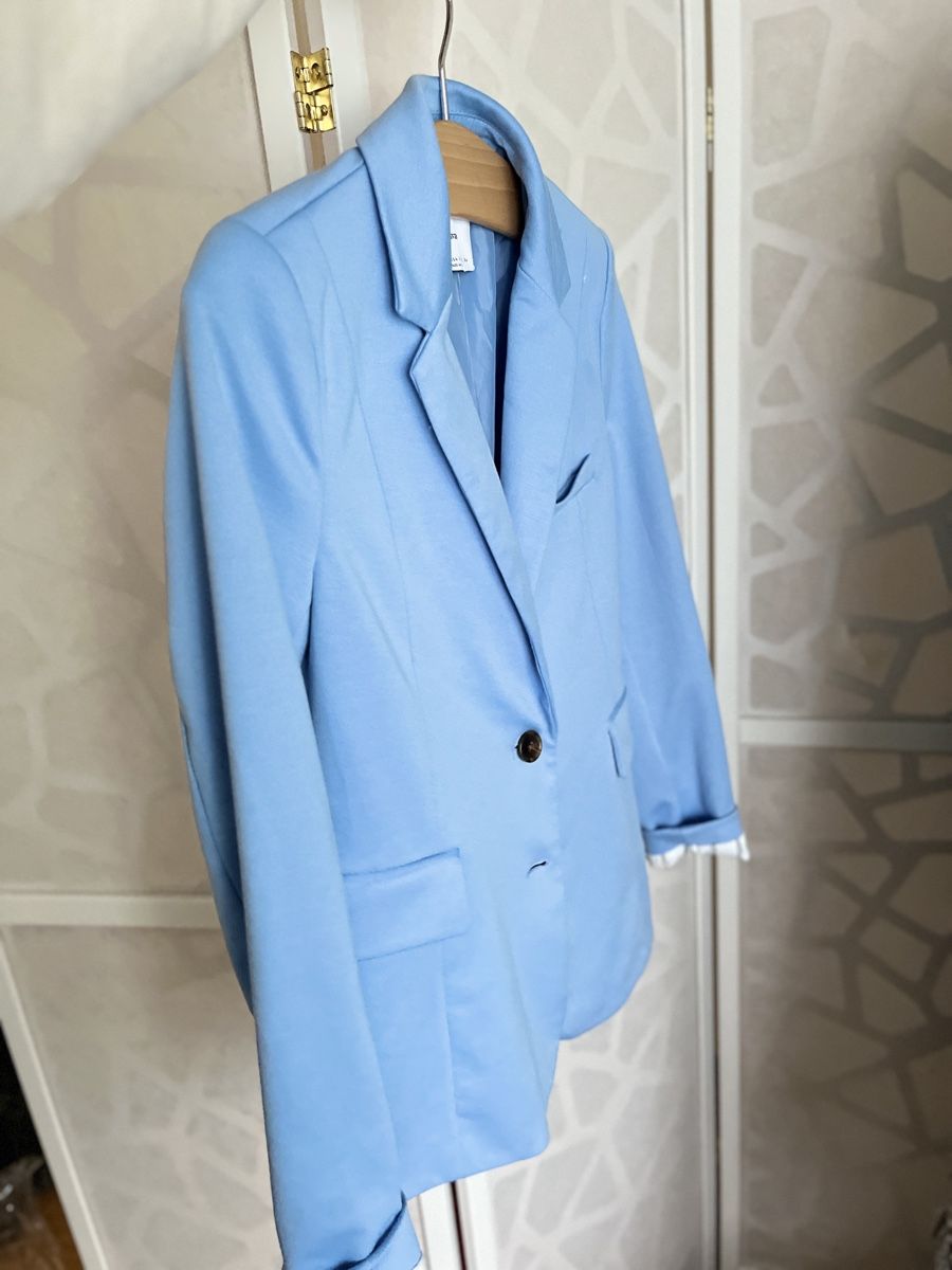 Stradivarius Giacche: Bequemer Stradivarius Blazer in hellblau – Usato da Zürich venduto da sheijla 7