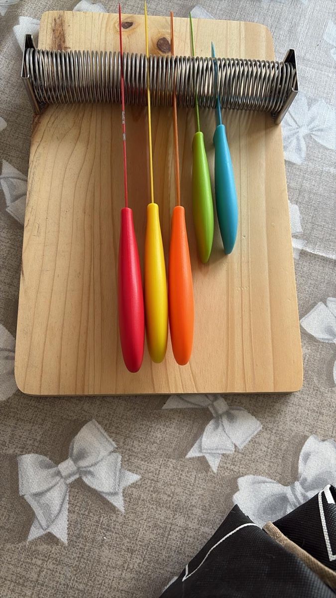 Coltelli da cucina: Planche à découper avec couteau – Usato da Renens VD venduto da mat_xt7m