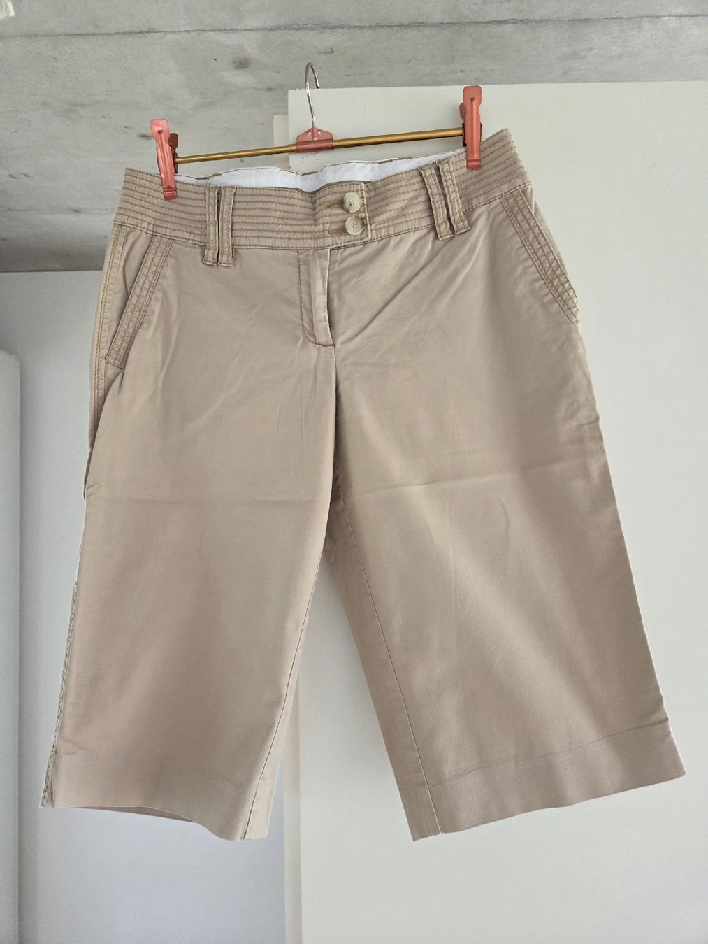 S.Oliver Pantaloni: NEU S.Oliver Bermuda Beige Gr. 36 – Nuovo (secondo la descrizione) da Villars-sur-Glâne venduto da richardette