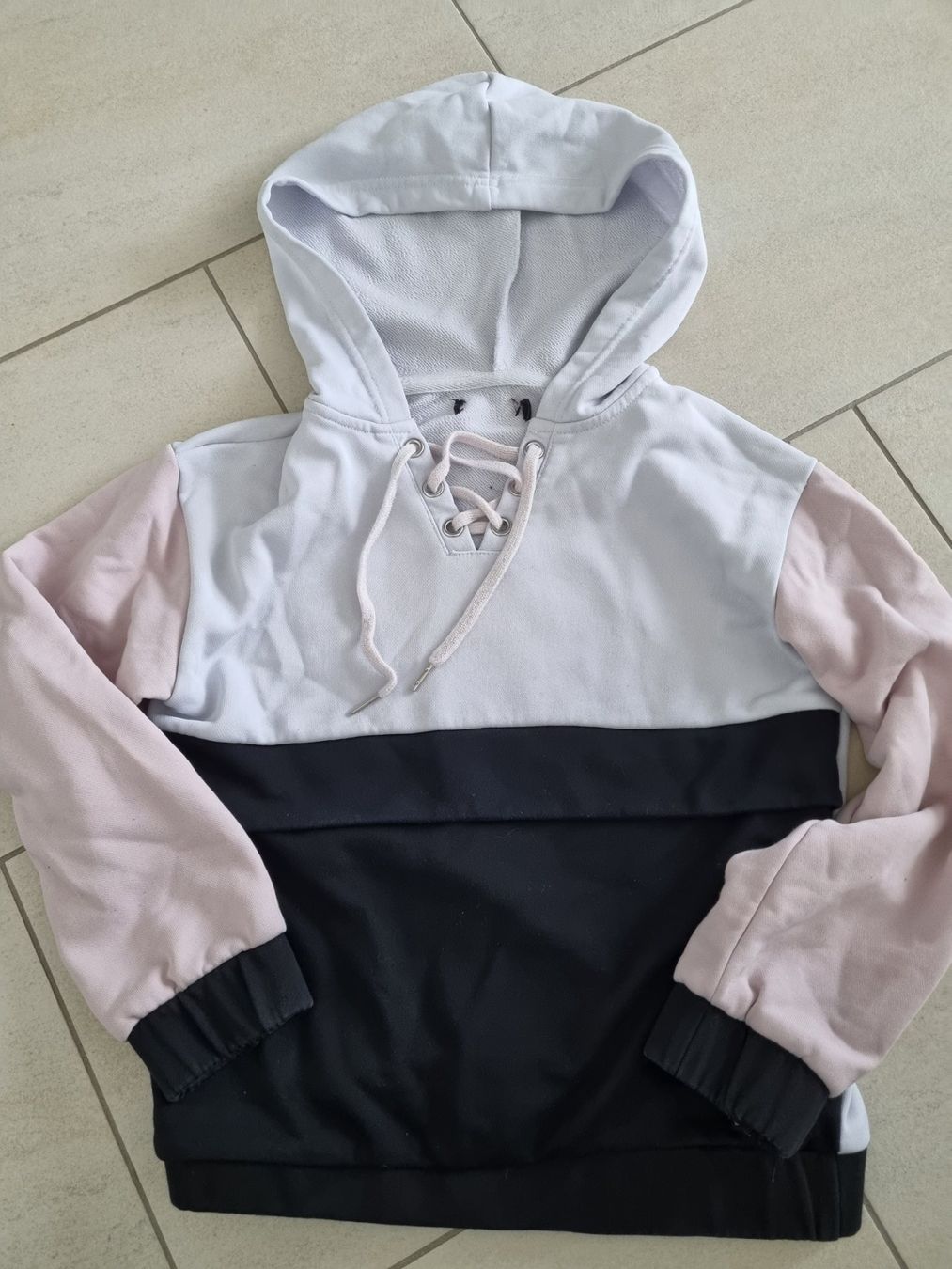 Maglioni & Felpe: Hoodie / Kapuzenpulli – Usato da Ganterschwil venduto da Nike18
