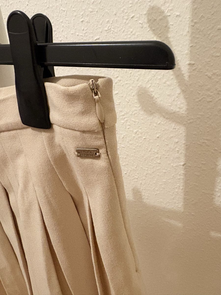 Pull&Bear Gonne: Jupe plissée – Nuovo (secondo la descrizione) da Chêne-Bougeries venduto da bru_bs9n 1