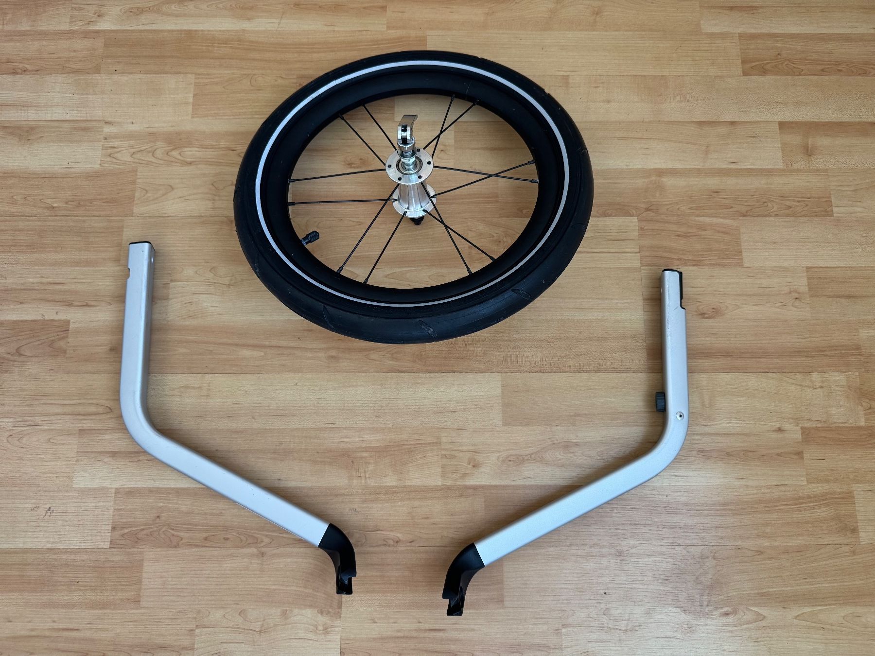 Thule Rimorchi: Thule Chariot Jogging Kit 2 (MJ 2017-2024) – Usato da Mels venduto da thelonga