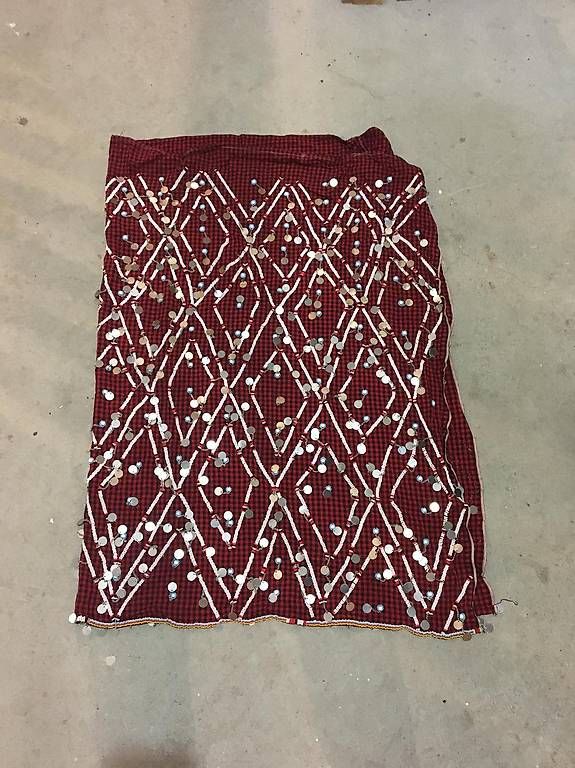 Vestiti: traditionelles Maasai-Kleid – Usato da St. Gallen venduto da mel_d2rj