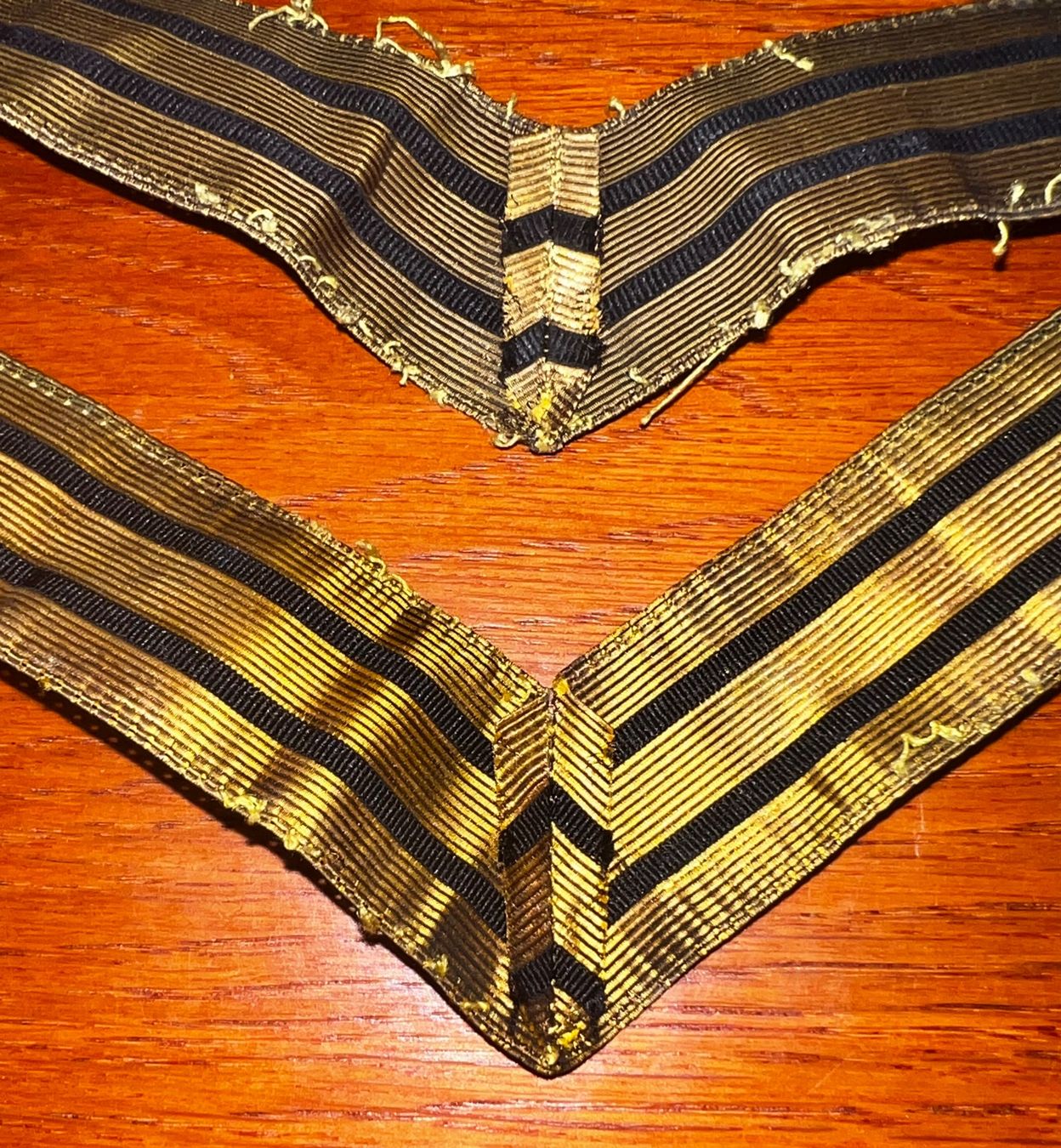 Schweizer Armee Uniformen: Grade  GradAbzeichen kepi Münze Uniform – Gebraucht aus Nyon von 65d45 2