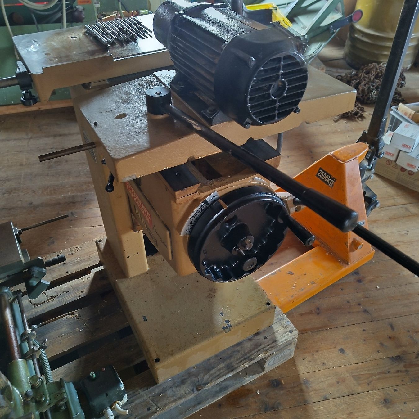 SCM Tutte le macchine: Langlochbohrmaschine SCM – Usato da Herisau venduto da kernbo 3