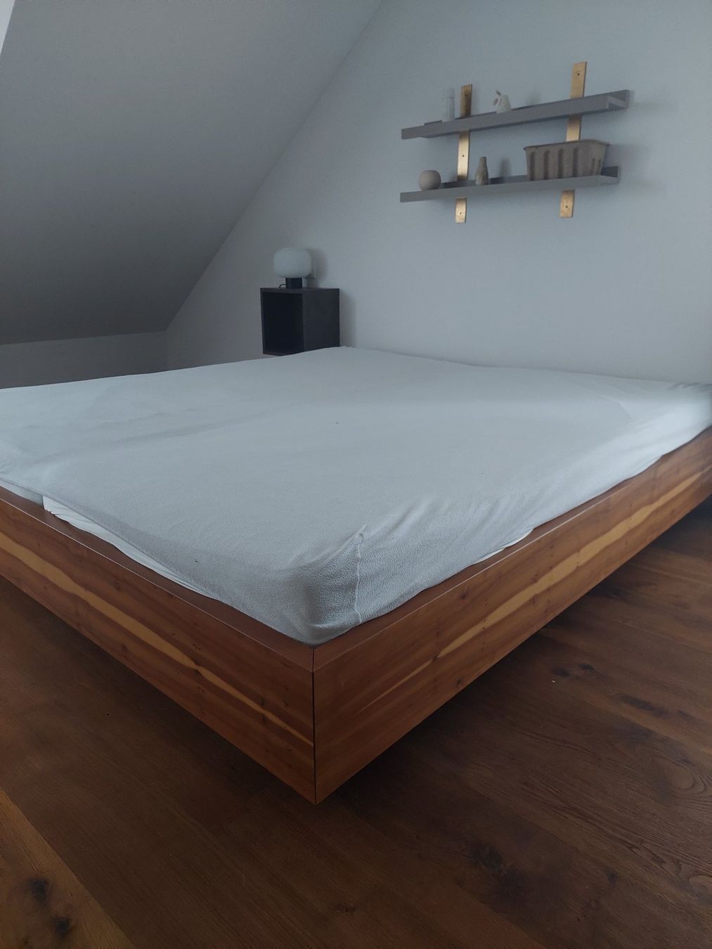Betten: Bett 180 – Gebraucht aus Dulliken von  2