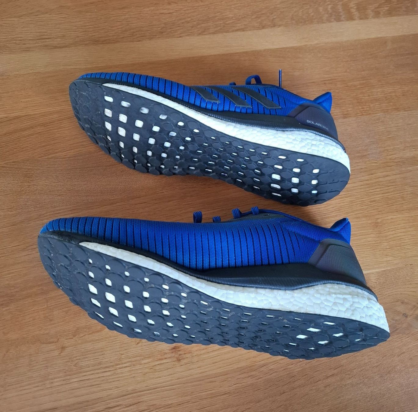 Adidas Scarpe da uomo: Chaussures de running Adidas solardrive taille 45.5 – Usato da Vuadens venduto da luc_l7p7 2