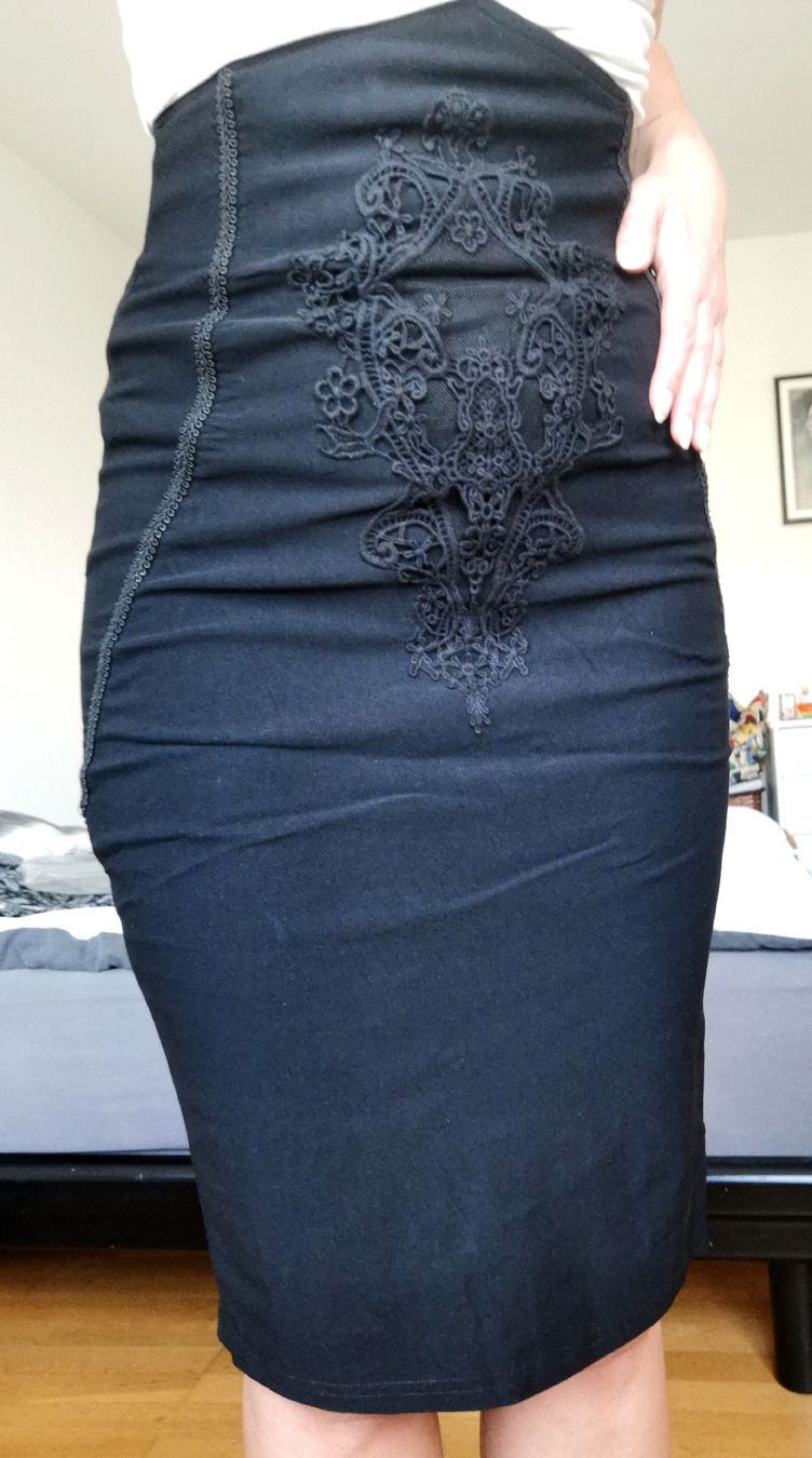Gonne: Pencil Skirt von Killstar – Nuovo (secondo la descrizione) da Zürich venduto da Immoertel