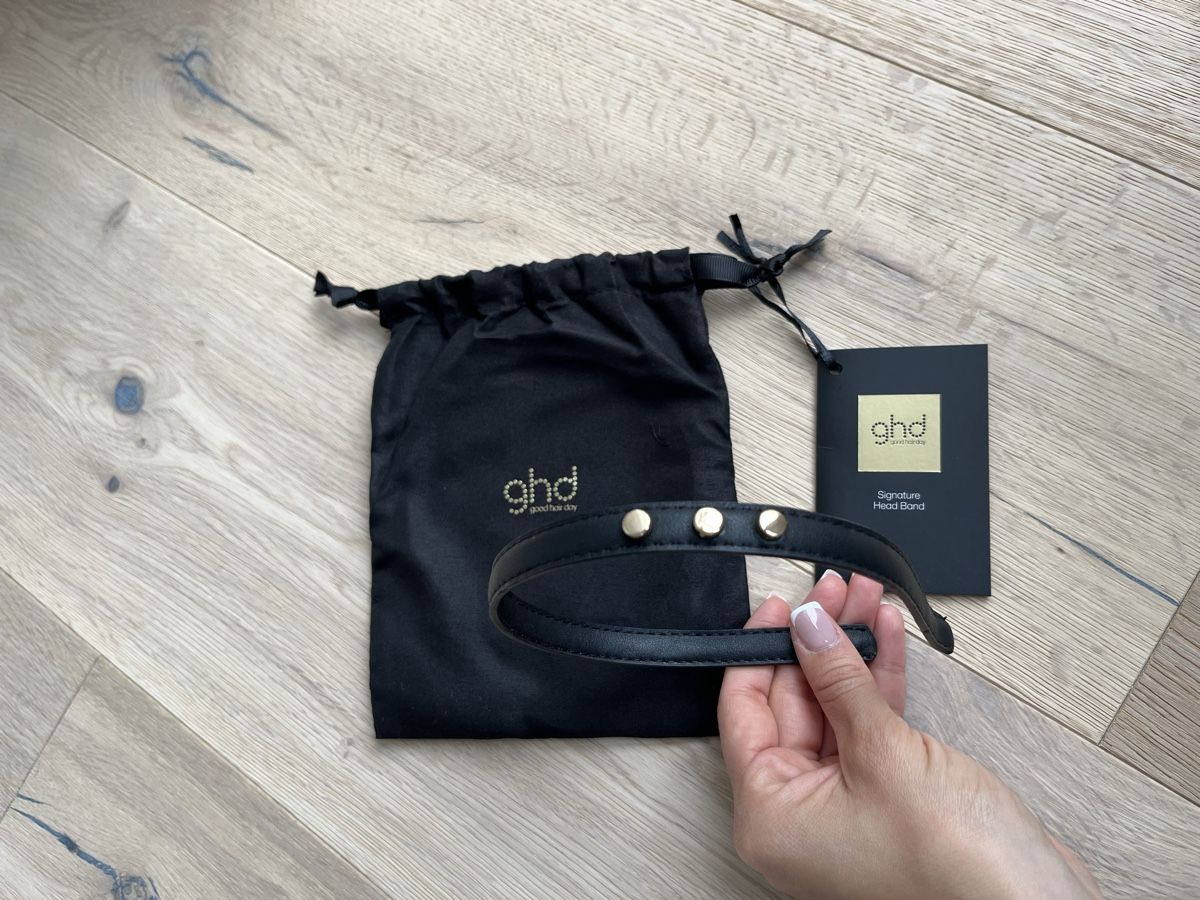 Accessori per capelli: GHD | Signature Black Headband – Nuovo e nell'imballaggio originale da Zürich venduto da ecracco