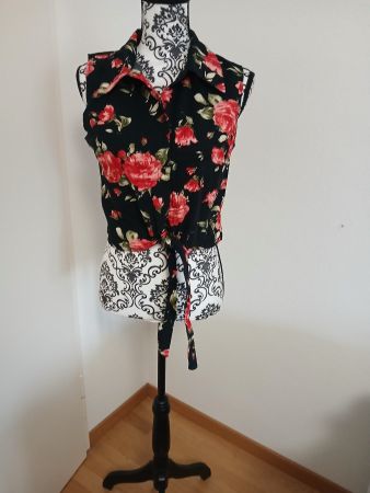 Sommertop - Blumenmuster - Knoten - Gr. L