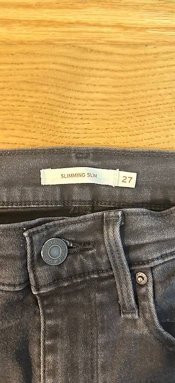 Jeans: Levis Slimming Slim Grösse S – Usato da Bern venduto da fab_tx65 1