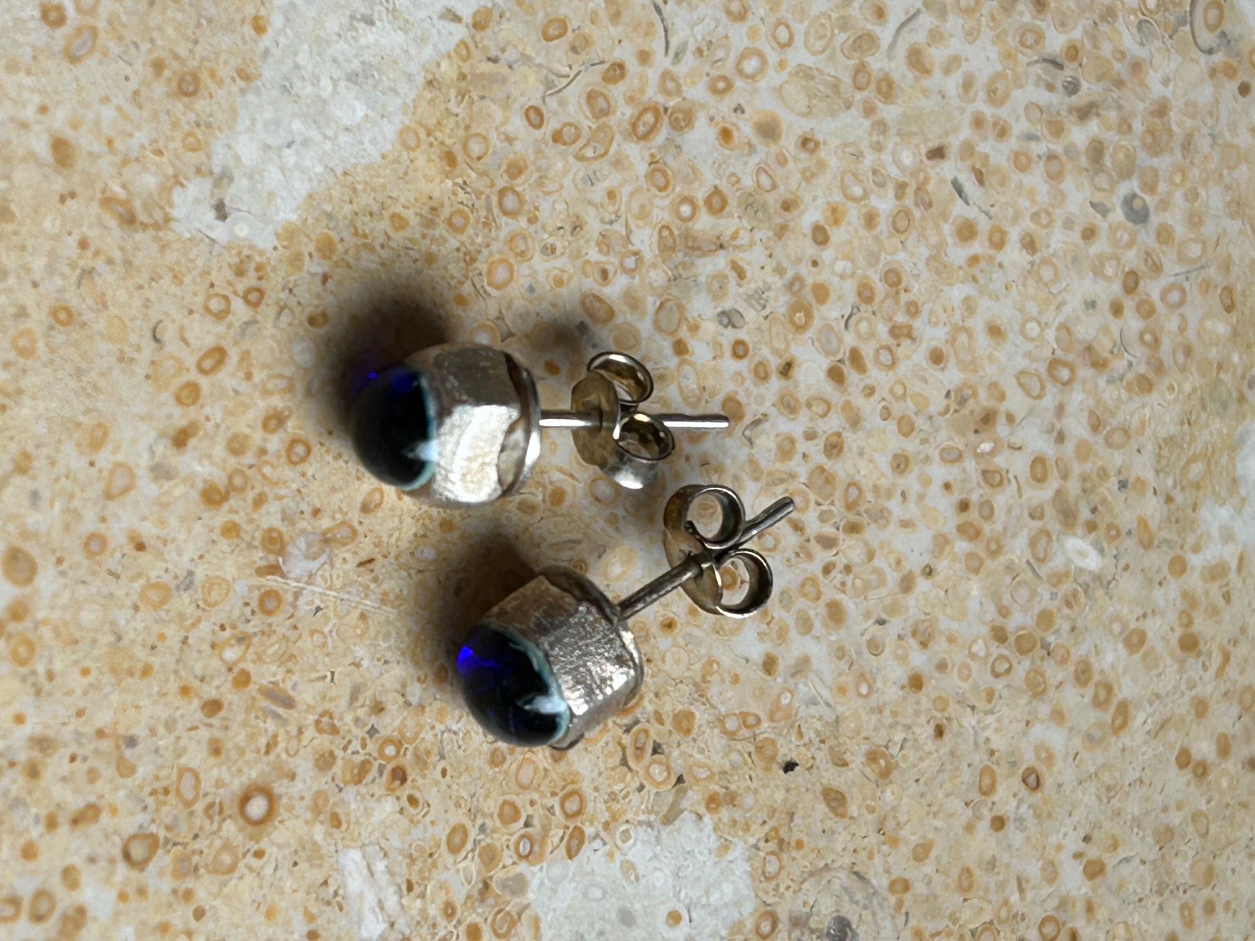 Orecchini pendenti & Orecchini a lobo: Silber Ohrstecker mit blauem Stein – Usato da Laufen venduto da Bellavitaboom 3
