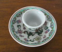 Sakebecher mit Teller, Porzellan China