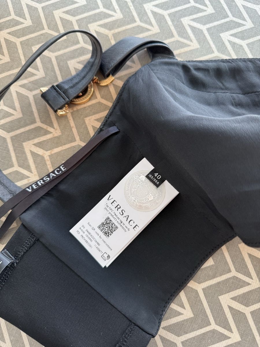 Versace Top: Versace top – Nuovo (secondo la descrizione) da Mellingen venduto da eli_7hdx 2