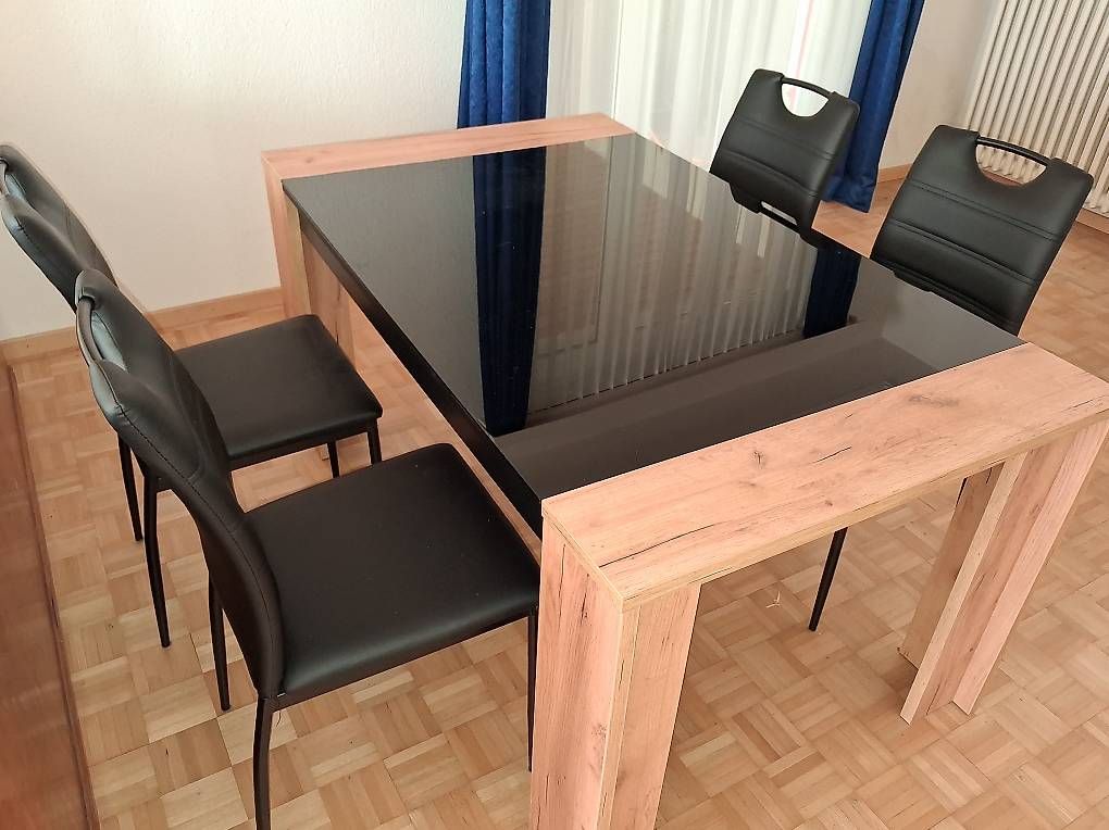 Tische: Esstisch + 4 Stühle, 75.5x90x154cm – Gebraucht aus Unterentfelden von Faebu_91 1