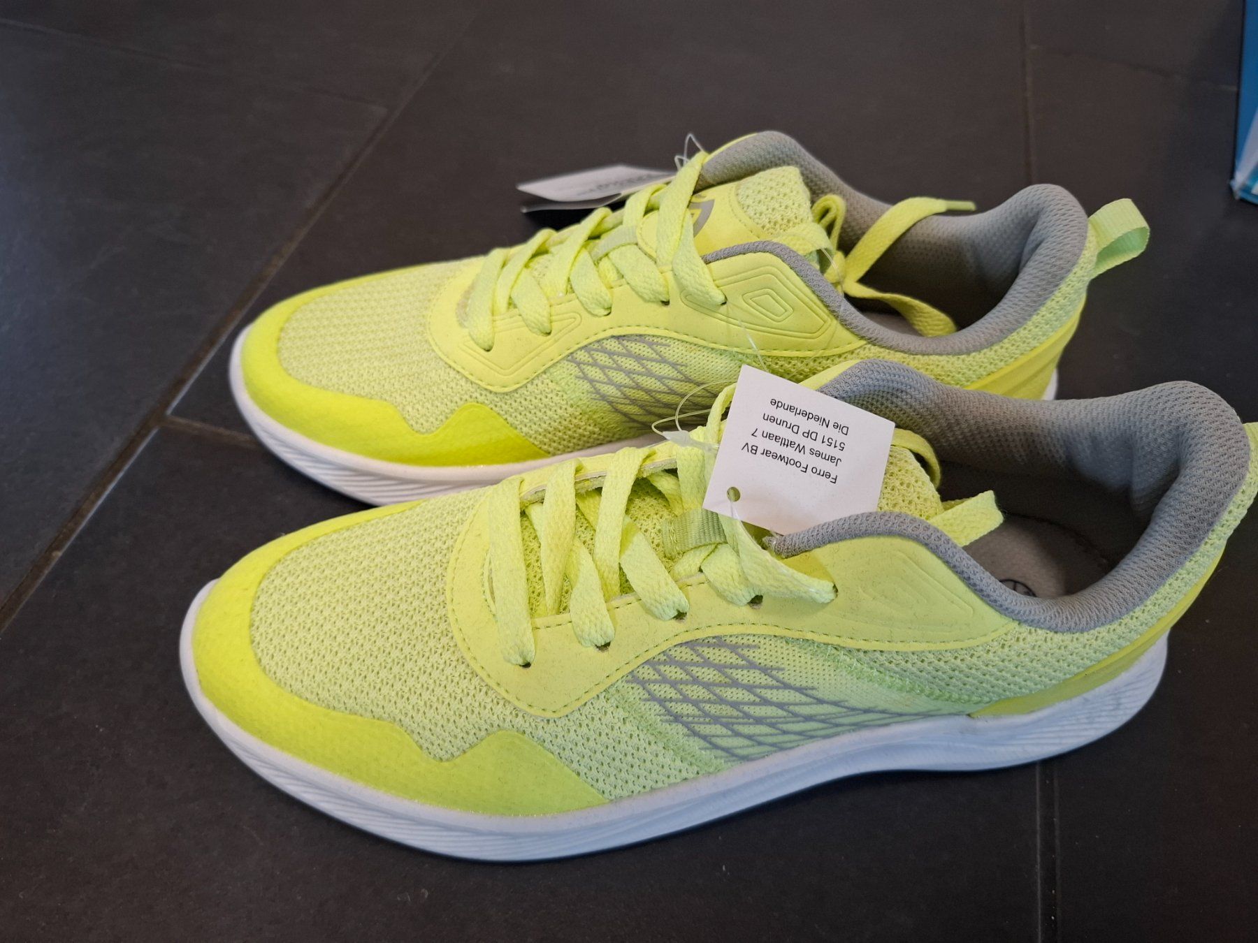 Scarpe da donna: Neue Crivit Sneaker Gr. 39 gelb – Usato da Roggwil BE venduto da Konda 2