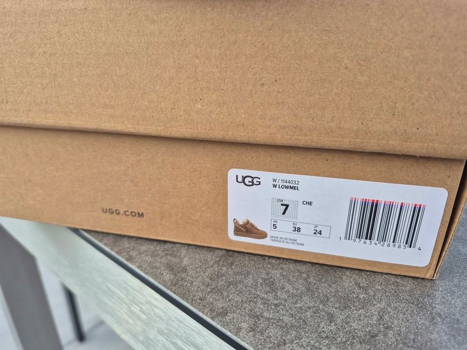 Ugg Scarpe da donna: UGG Boots ungebraucht – Nuovo (secondo la descrizione) da Zürich venduto da romi999 1