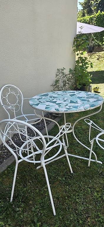 Tischset: Garten Tisch und Stühle  – Gebraucht aus Kriens von jos_6drn 1