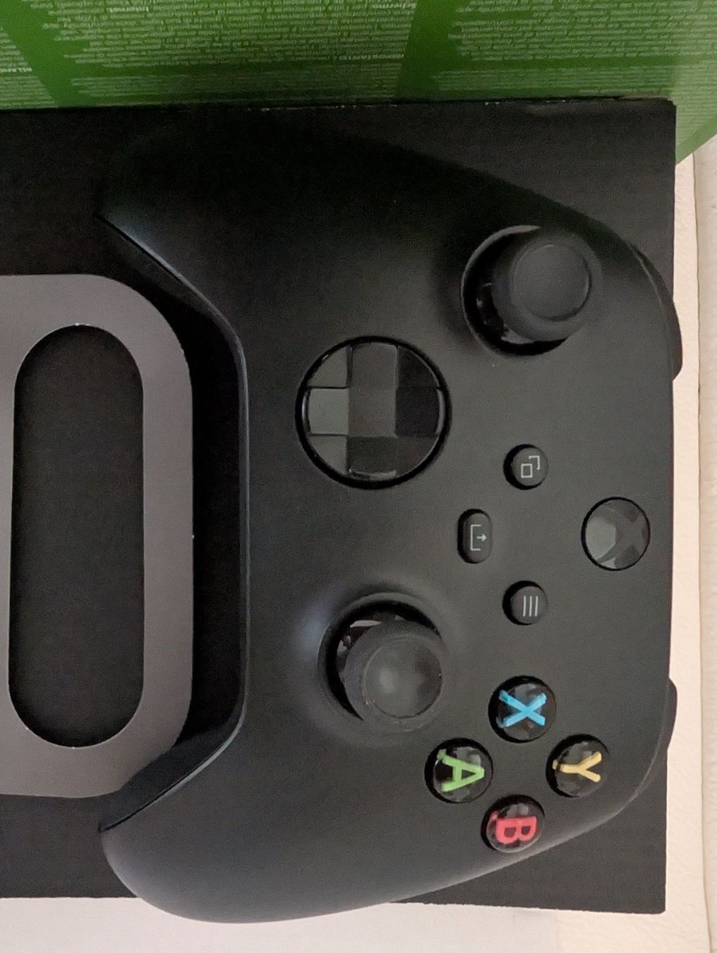 Microsoft Consoles: Xbox Series X mit Controller – D'occasion à Emmenbrücke par wadibuba 1