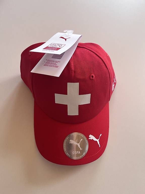 Puma Copricapi, berretti & cappellini: Original Schweizer cap – Usato da Chiasso venduto da pao_8chd