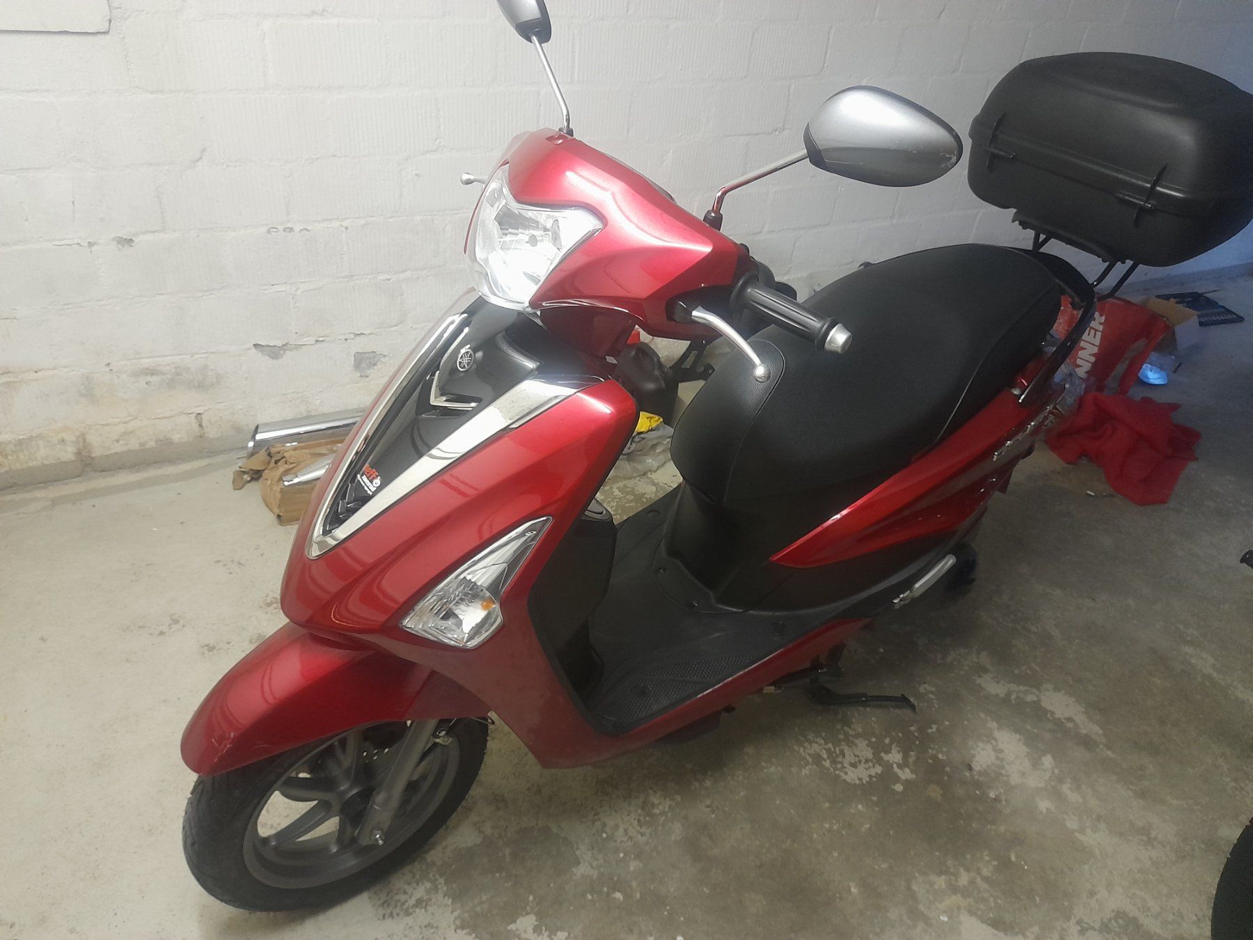 Yamaha Scooter: Yamaha D'Elight Roller mit Topcase – Usato da Lustmühle venduto da chevi03