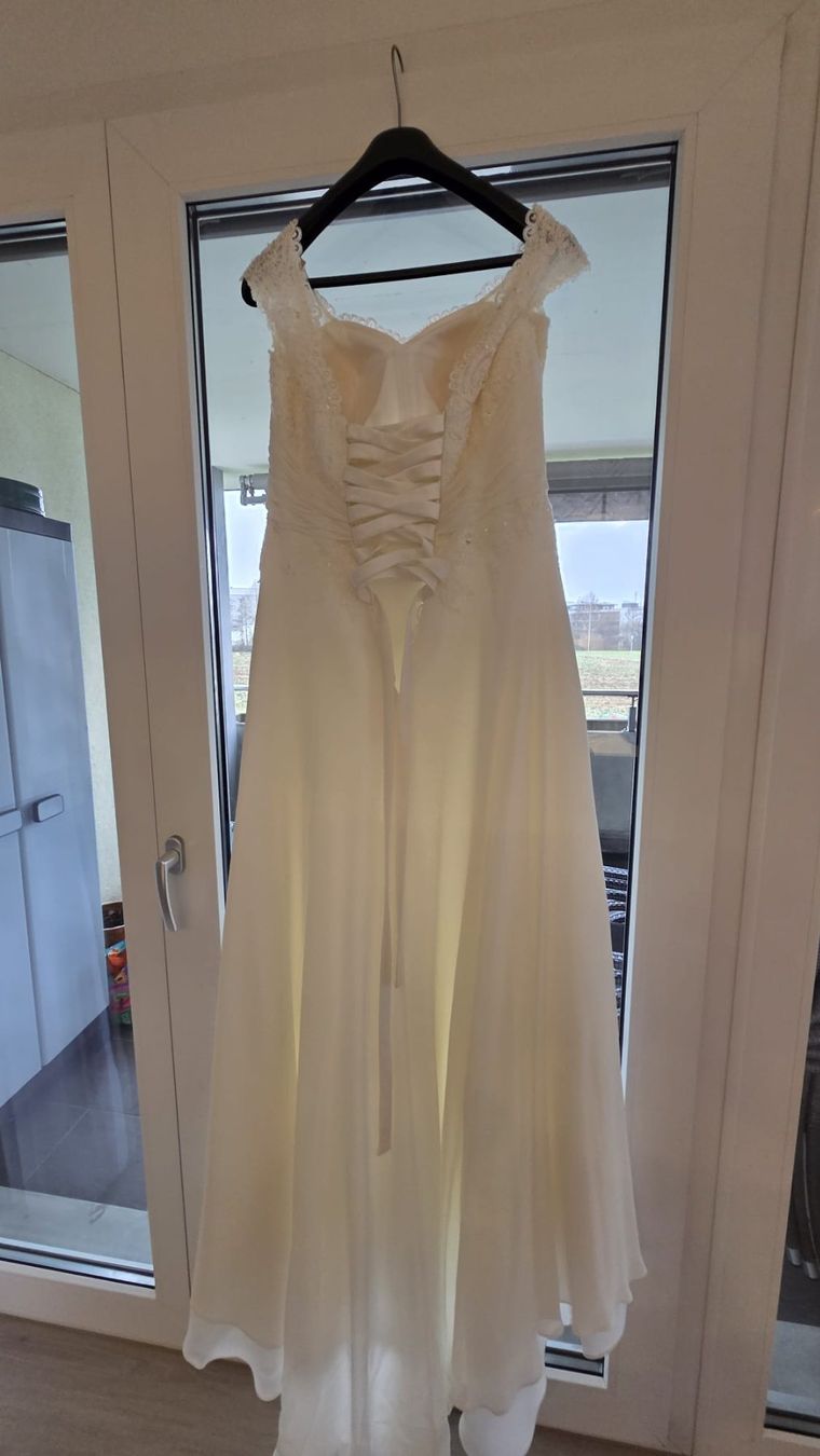 Vestiti: Hochzeitskleid Brautmode Wicky – Usato da Bülach venduto da Ewert 2