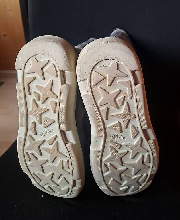Schuhe für Mädchen: Winterschuhe – Gebraucht aus Bürglen UR von alesia1 1