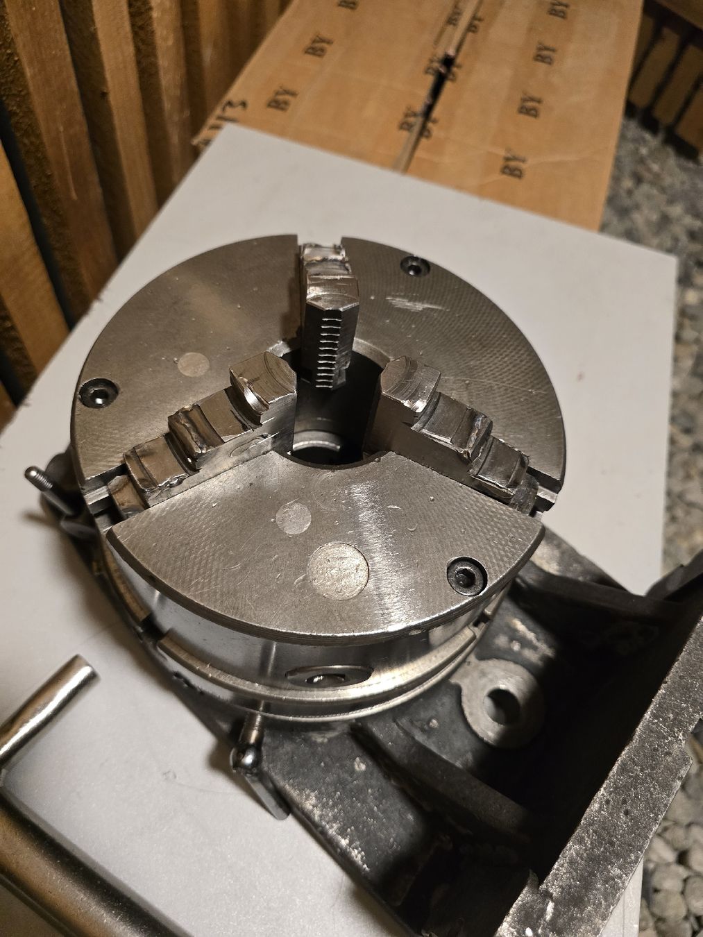 Tutti gli attrezzi: 3-Backen-Spannfutter mit Winkelplatte – Usato da Oftringen venduto da M.Marian 1