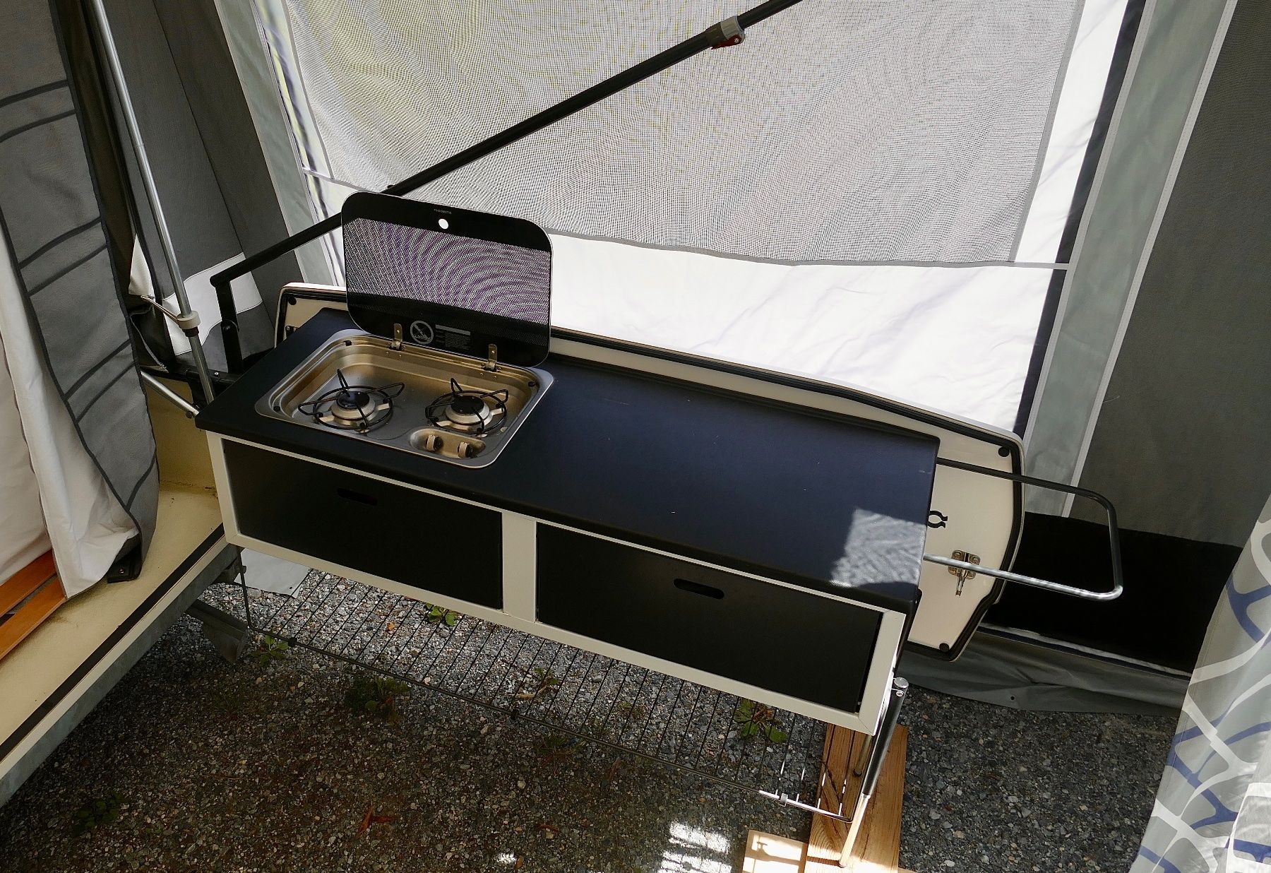 Anhänger: Zeltanhänger / Camping–Anhänger – Gebraucht aus Trimmis von mar_jvh2 2