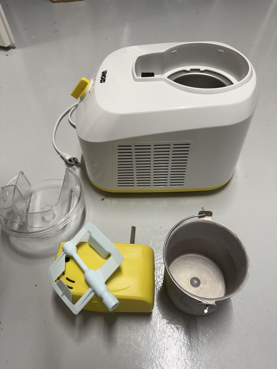Betty Bossi Küchengeräte: Glacemaschine Betty Bossi – Gebraucht aus Lohn-Ammannsegg von nde_tx52 3