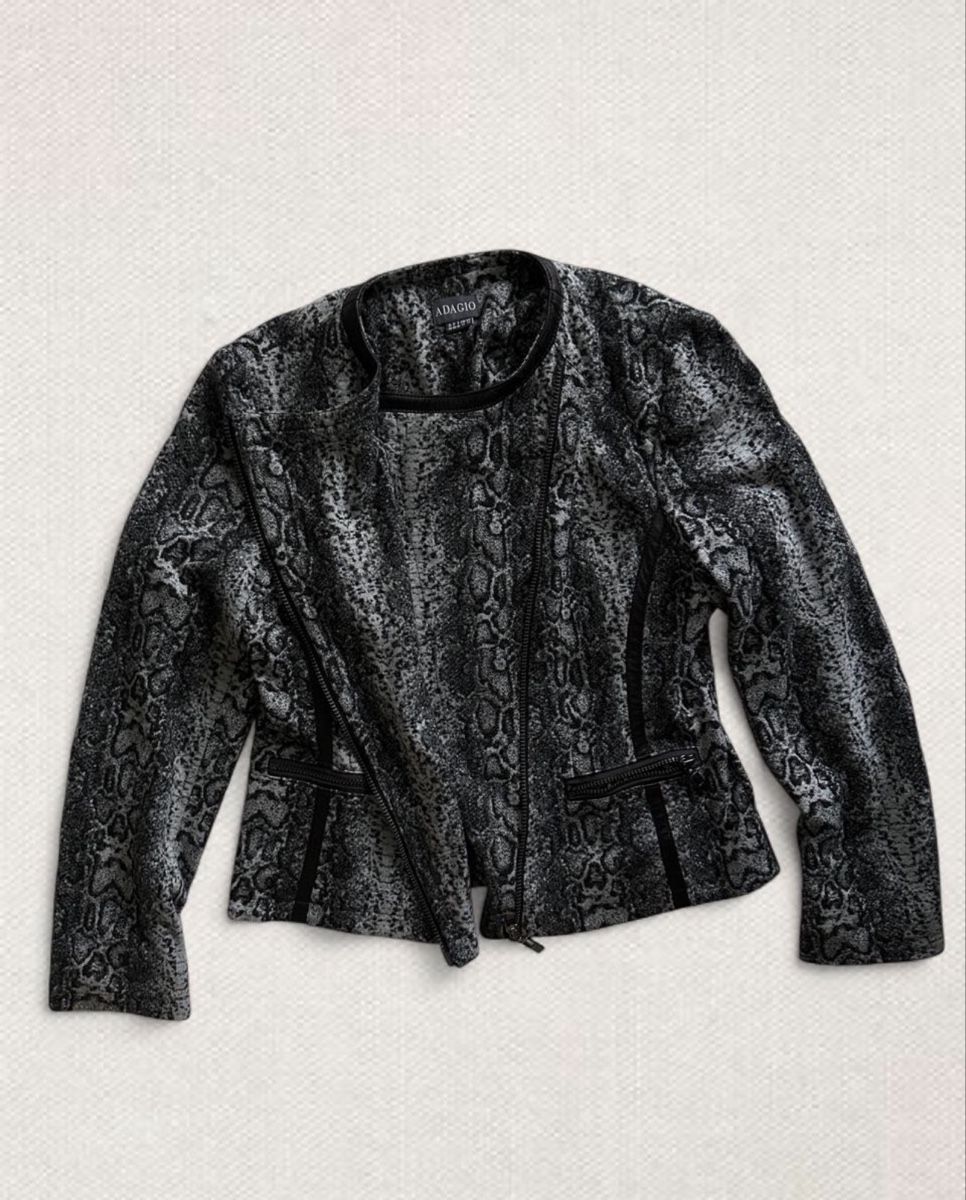 Giacche: Adagio Damen Jacke Schlangenmuster – Nuovo (secondo la descrizione) da Wohlen AG venduto da jes_9c79