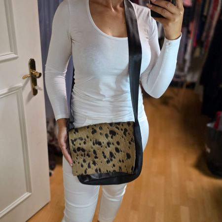 👜 Modische Umhängetasche mit Animal-Print – ein echter Hing