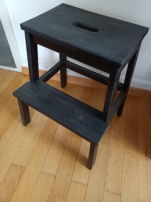 Ikea Sgabelli: Schwarze Tritthocker Ikea – Usato da Grenchen venduto da Wolfine 4