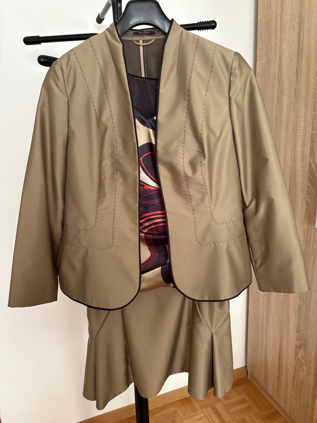 Lots de vêtements: Jacke-Rock -Bluse – D'occasion à Zürich par luc_2t2q