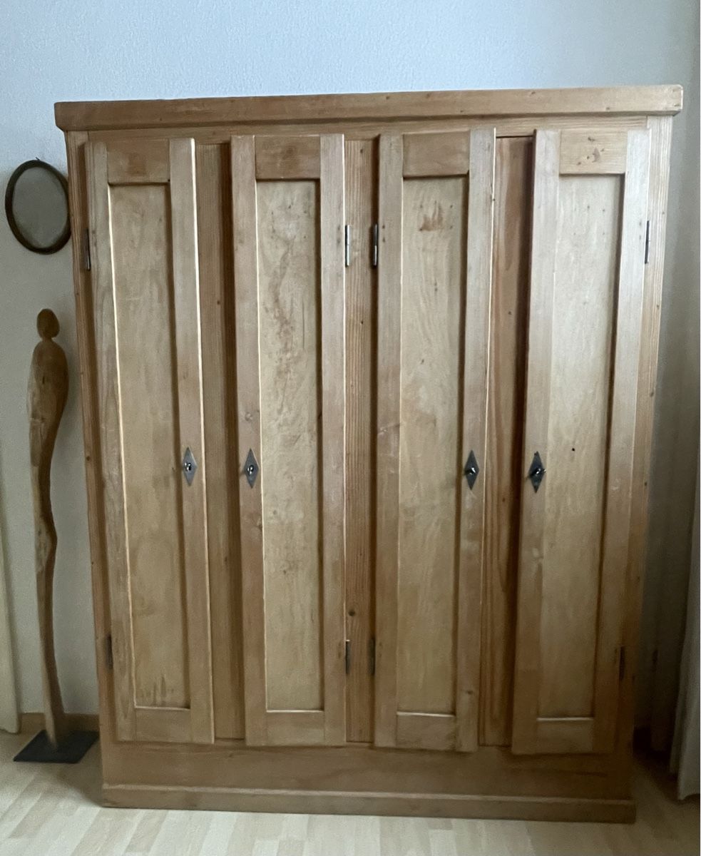 Porte manteau: Holzspind aus ehem. Schuhfabrik – D'occasion à Balsthal par brofleu16
