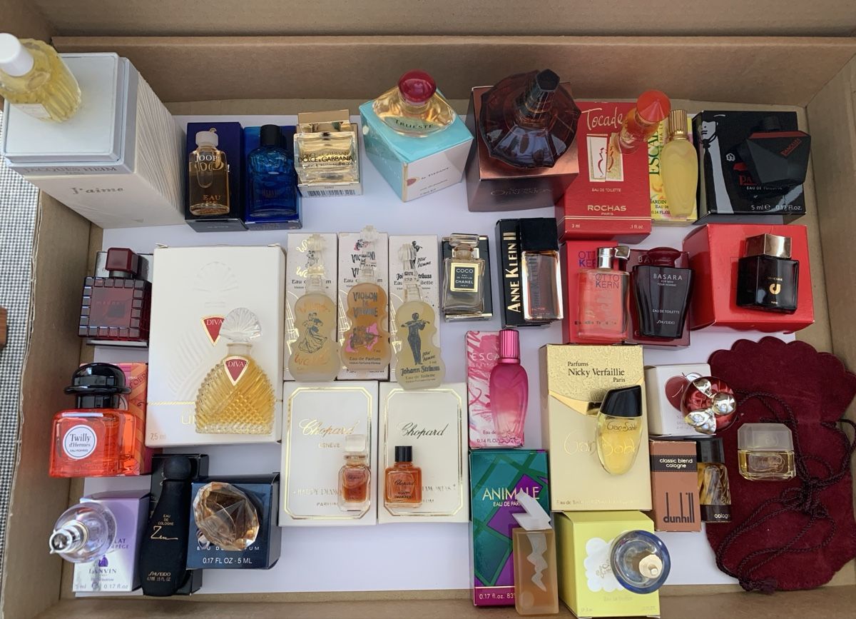 Parfum & Eau de Toilette: Parfum Miniaturen – Gebraucht aus Hochdorf von Blume007 1