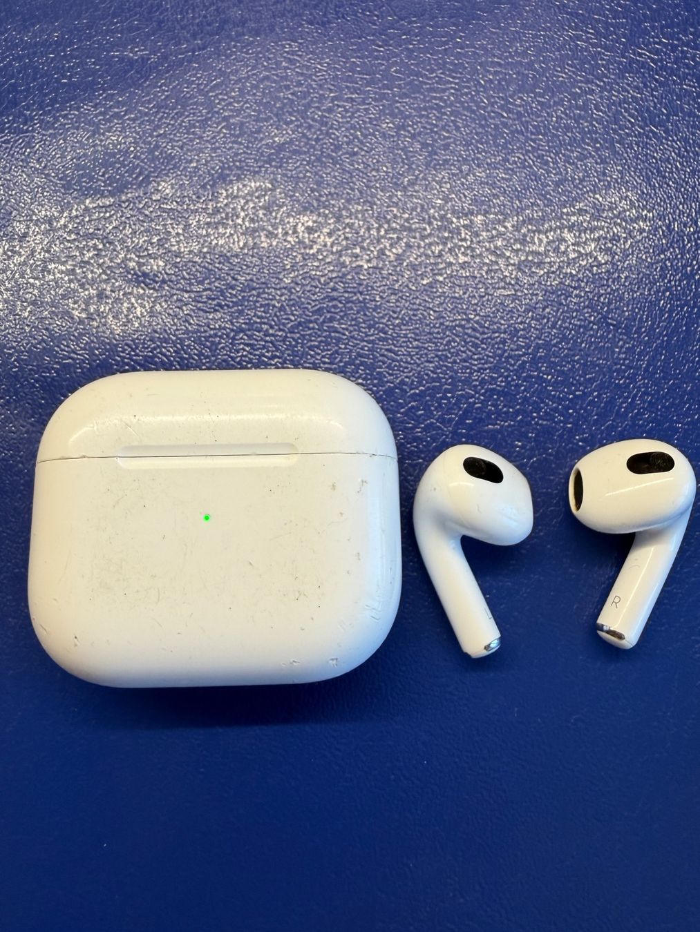 Apple Kopfhörer: Apple AirPods 3. – Gebraucht aus Lausanne von Zorrus77 1