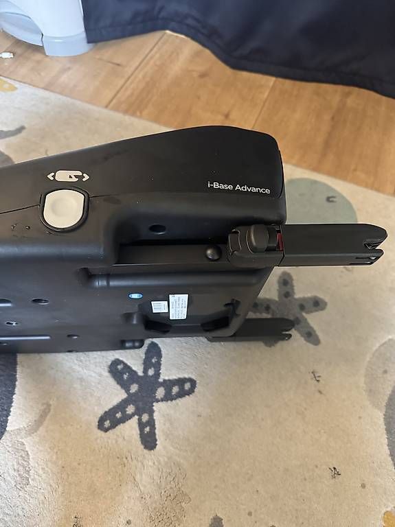 Joie Seggiolini per auto: Joie i Base Advance Isofix – Usato da Kirchberg BE venduto da funblueberry 3