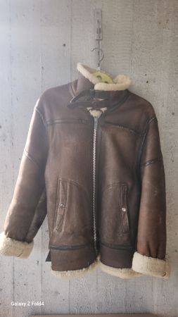 Blouson aviateur en peau lainée véritable, idéal hiver!