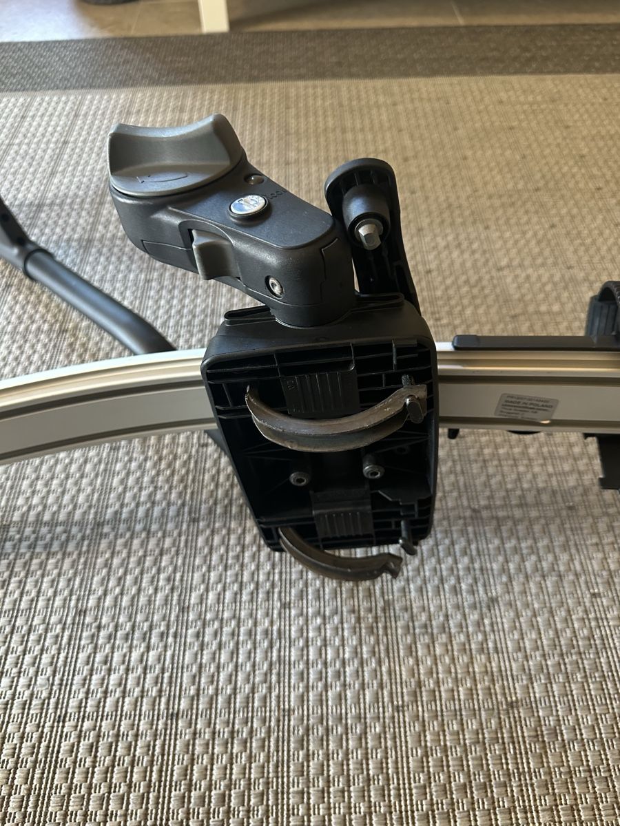 Thule Barres de toit: 4 THULE Veloträger ProRide – D'occasion à Schwyz par Kolreuteria 4