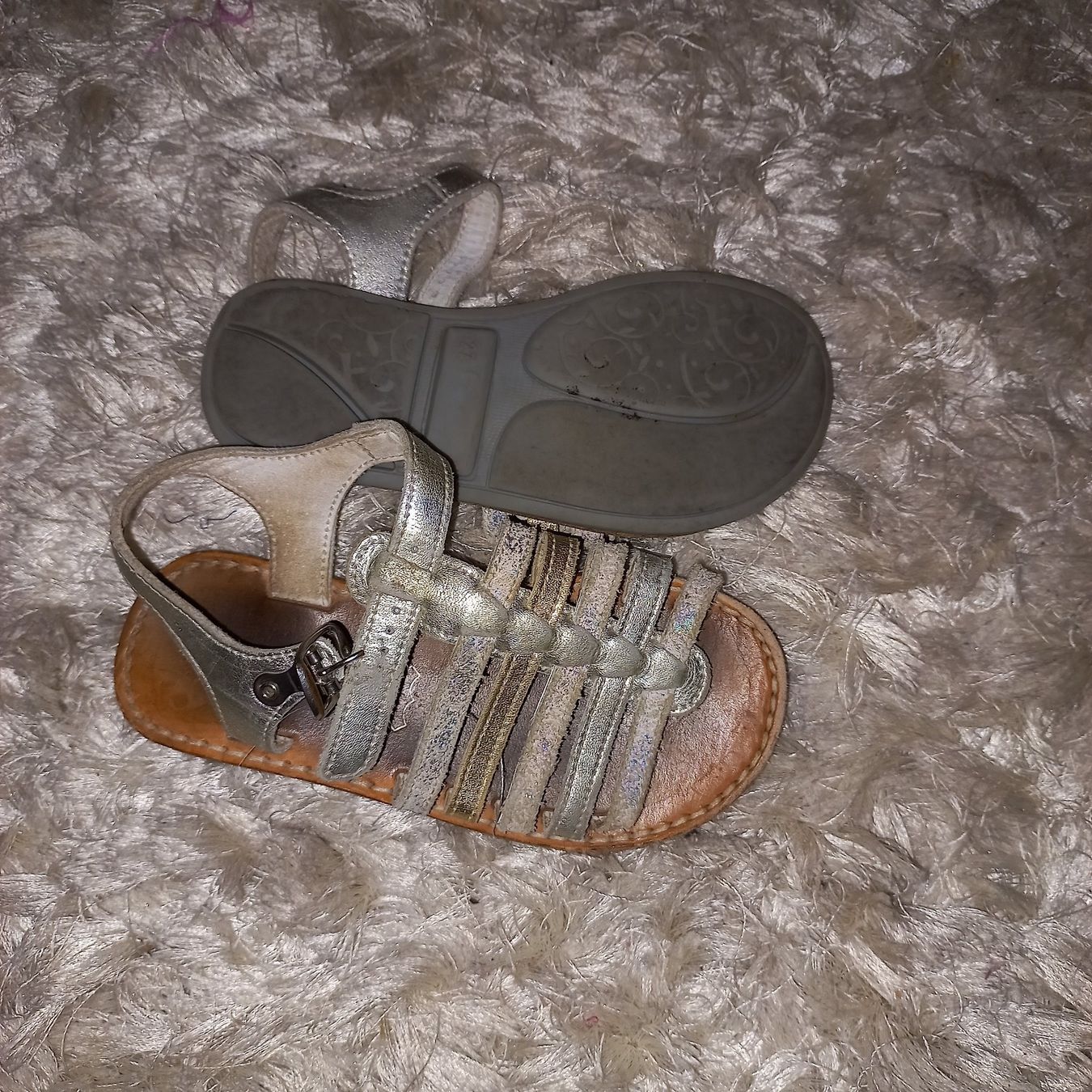 Scarpe per ragazze: Leder Sandale gr.27 – Usato da Bachenbülach venduto da enigmatic 1