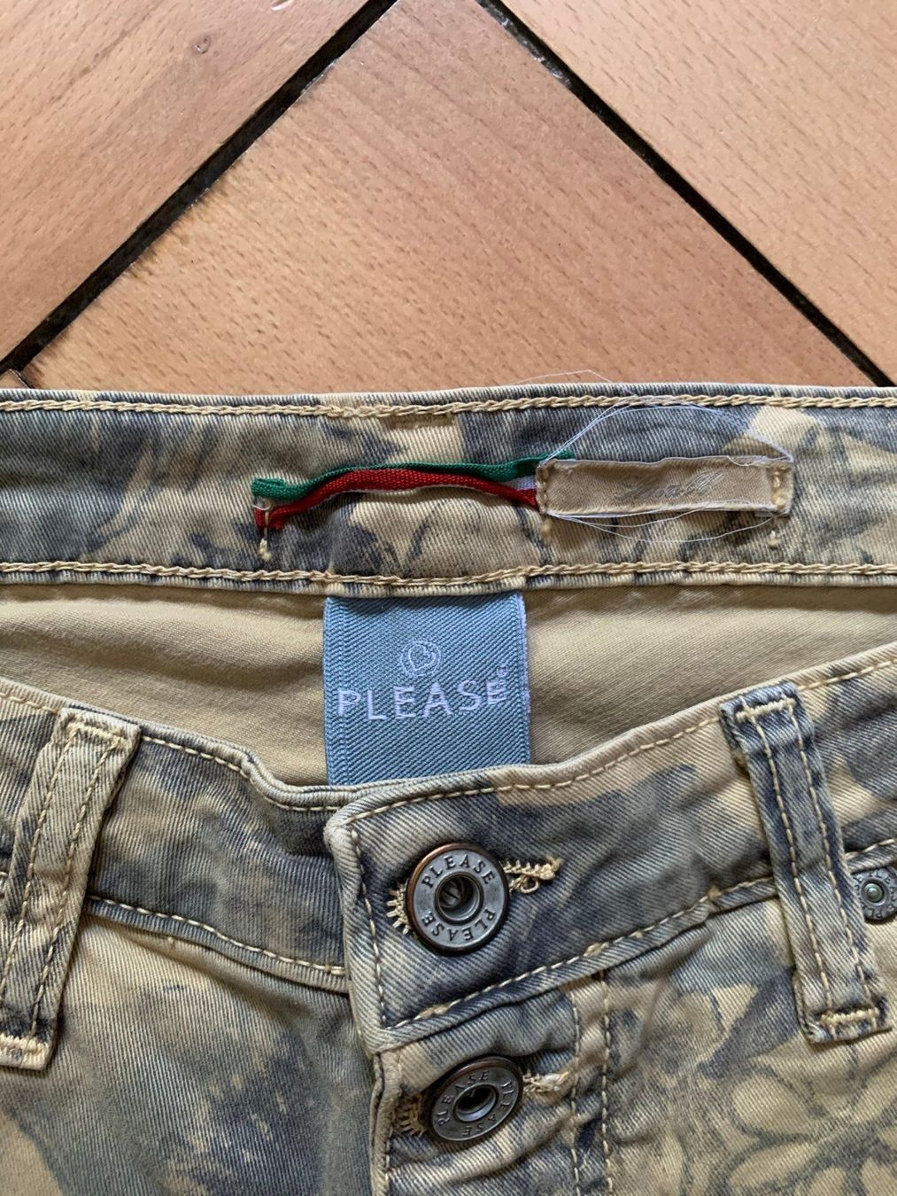 Please Jeans Jeans: PLEASE - Jeans hellbraun geblümt S – Gebraucht aus Zürich von Diazaio 2